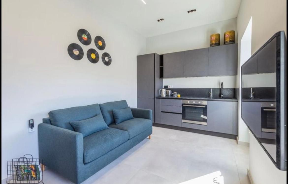 New - Designer Finished 1 Bedroom Apartment A 5 Minutes Ferry Away From Valletta Mosta Exterior foto